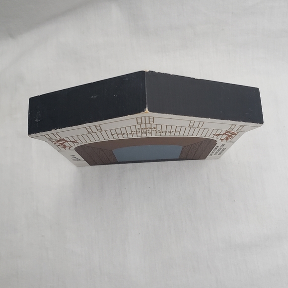 Kennedy Covered Bridge 1996 Cat's Meow Wood Self Sitter Chester County Pa. - Picture 2 of 5